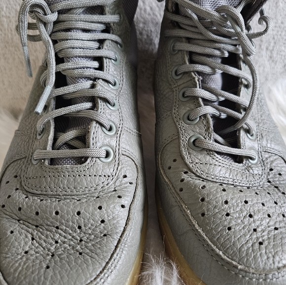 Nike SF Air Force 1 Mid Womens Size 9 Dark Stucco 2017 Green Sneakers - Picture 4 of 5